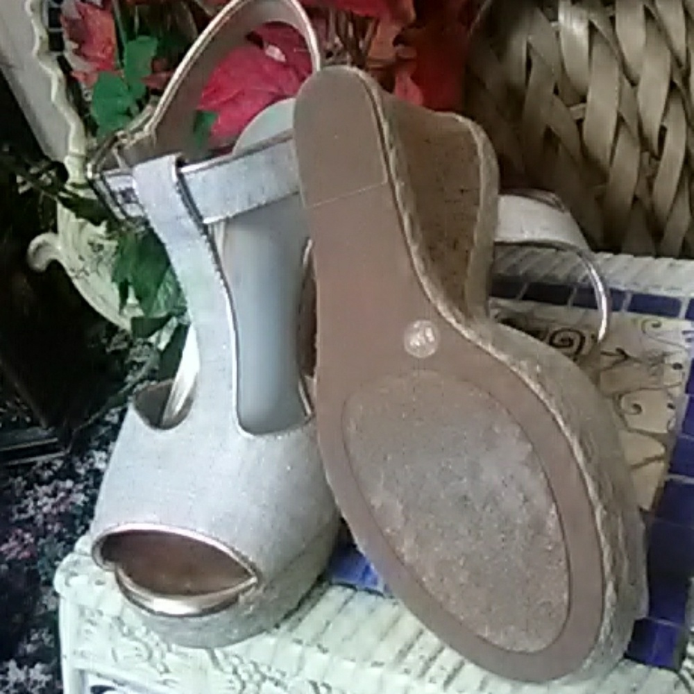 Shoes - Picture 3 of 3